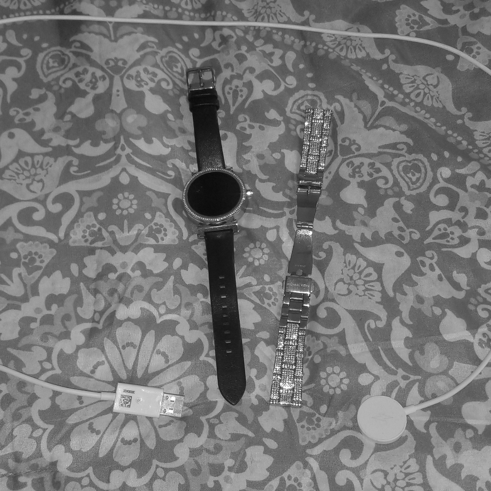Mk access smart watch
